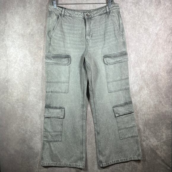 H&M Divided Jeans Womens 14 Gray Denim Cargo Pockets Bootcut High Rise NEW - Picture 1 of 15